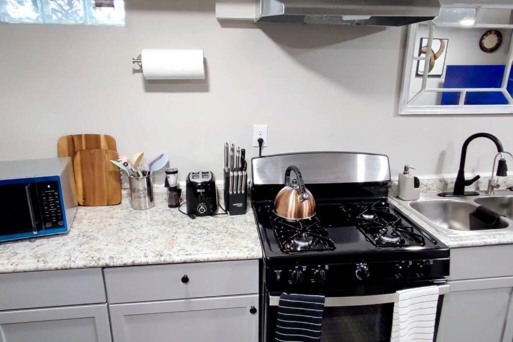 Spacious Suite Close To Downtown Indy/ King Bed Indianapolis Zewnętrze zdjęcie